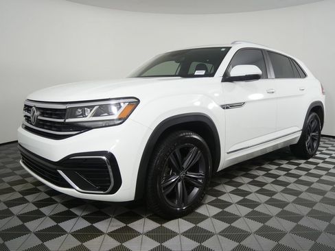 Used 2021 Volkswagen Atlas Cross Sport SE w/ Cross Sport MDO Package FWD image 7