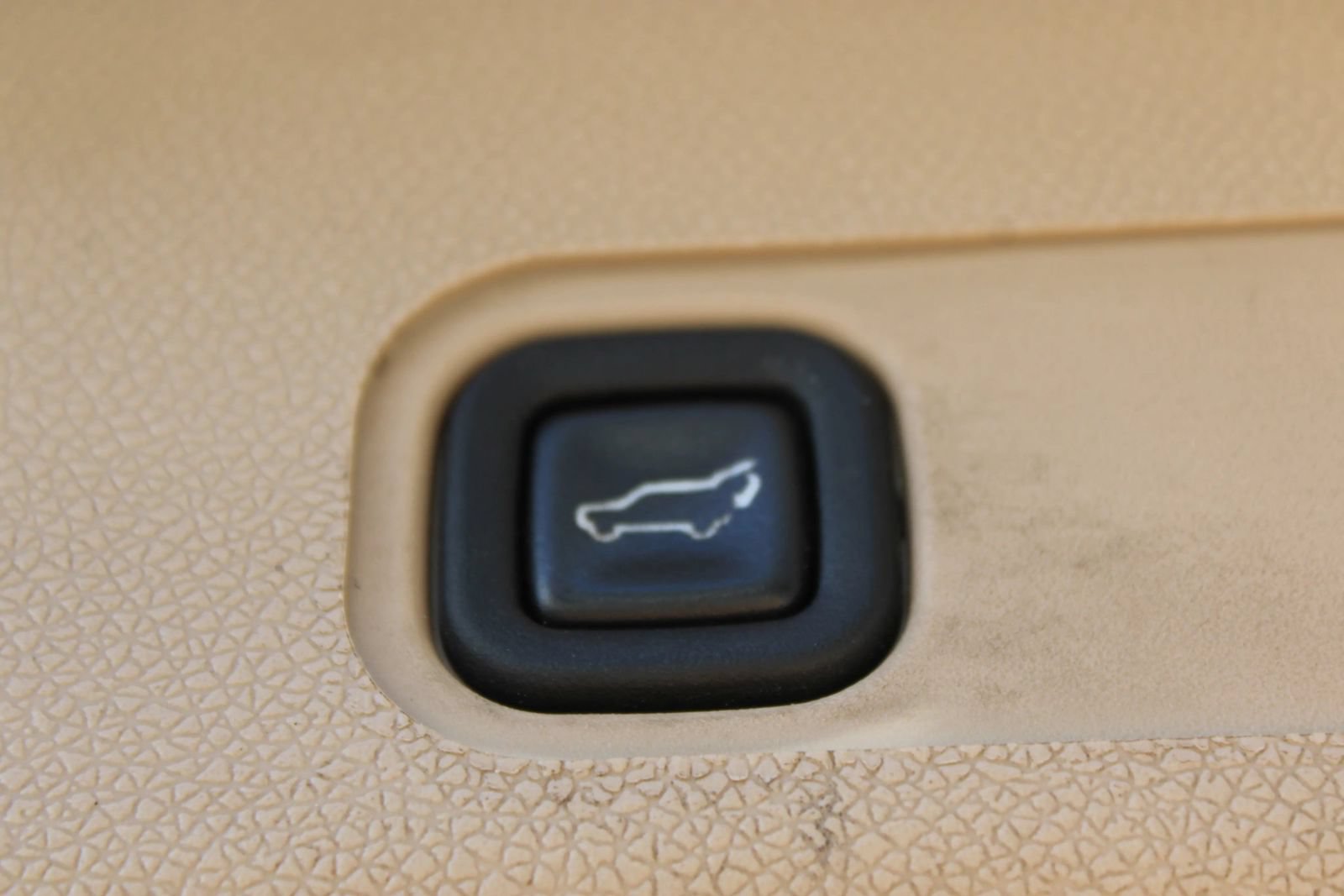 Used 2013 GMC Yukon Denali AWD/4WD image 39