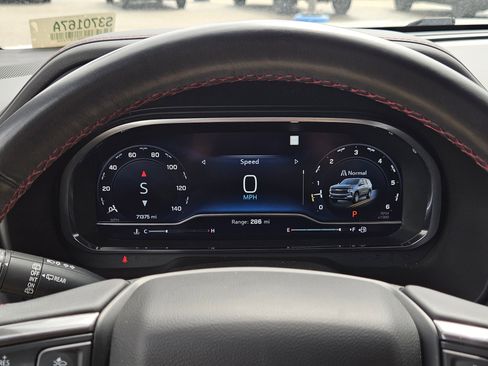 Used 2022 Chevrolet Tahoe RST w/ Luxury Package RWD image 19