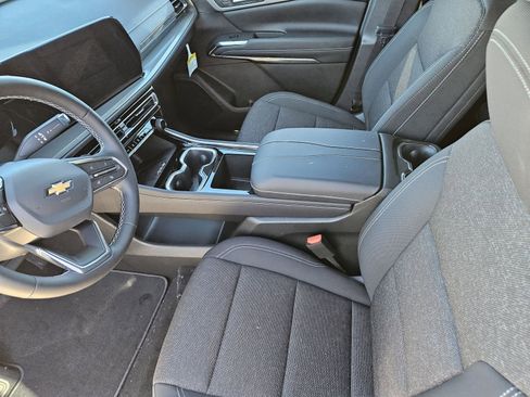 New 2026 Chevrolet Traverse LT image 14