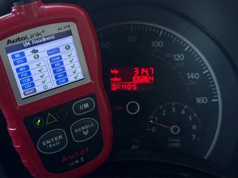 Used 2009 Volkswagen Beetle S image 10