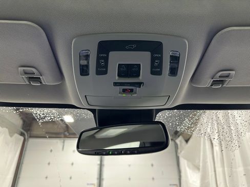 Used 2025 Toyota Sienna XLE AWD/4WD image 42