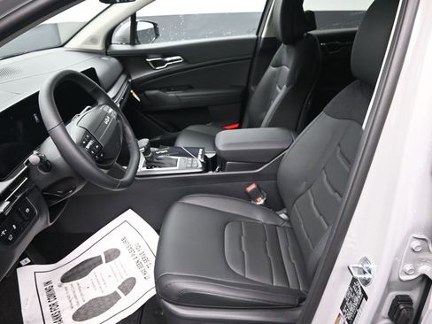 New 2026 Kia Sportage SX FWD image 15