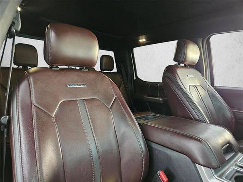 Used 2017 Ford F150 Platinum w/ Equipment Group 701A Luxury image 20