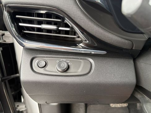 Used 2025 Buick Envista Avenir image 24