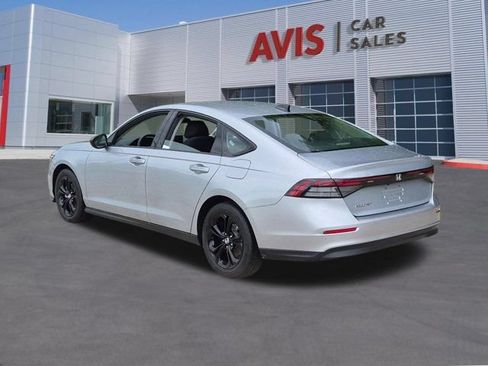 Used 2025 Honda Accord SE image 9