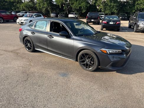 Used 2023 Honda Civic Sport image 15