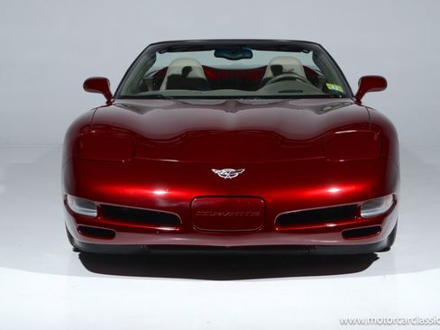 Used 2003 Chevrolet Corvette Convertible w/ Preferred Equipment Group1 image 2