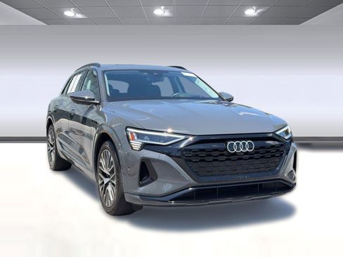 Used 2024 Audi Q8 e-tron Prestige AWD/4WD image 7