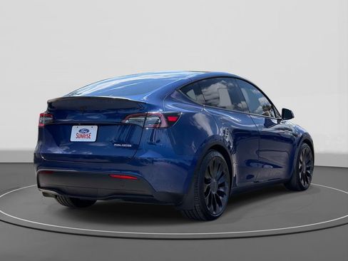Used 2022 Tesla Model Y Performance AWD/4WD image 4