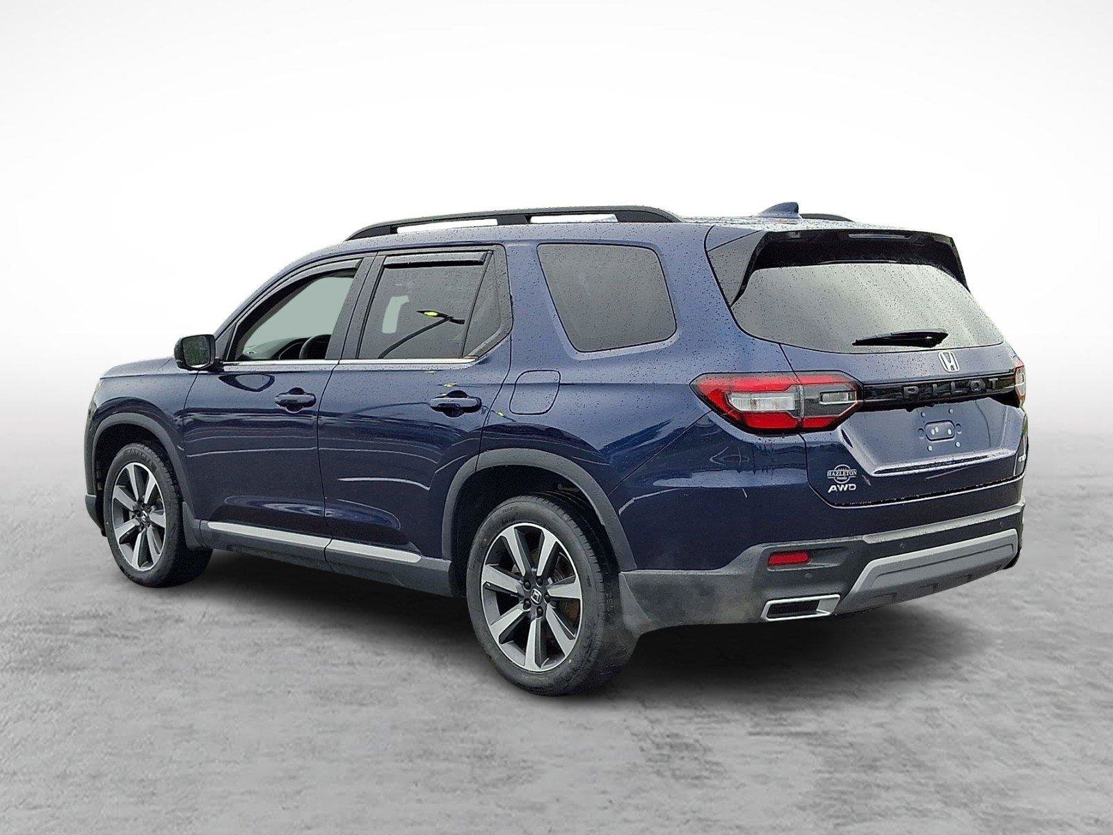 Used 2023 Honda Pilot Elite image 4