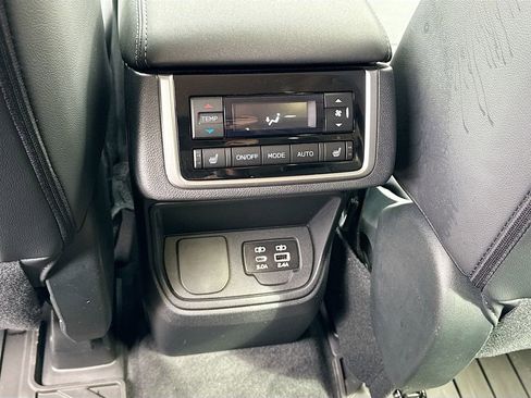 Certified 2024 Subaru Ascent Limited image 26