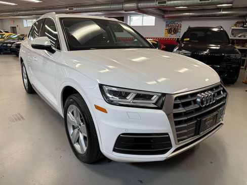 Used 2018 Audi Q5 2.0T Premium Plus w/ Premium Plus Package AWD/4WD image 8