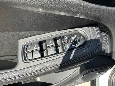 Certified 2026 Porsche Macan AWD/4WD image 20