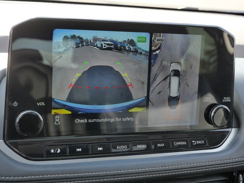 Used 2023 Nissan Rogue Platinum w/ Platinum Premium Package image 35