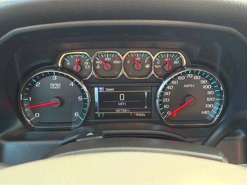 Used 2018 Chevrolet Silverado 1500 LT AWD/4WD image 16