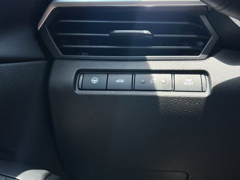 Used 2025 Nissan Altima 2.5 SV w/ SV Premium Package FWD image 28