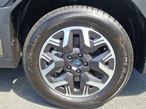 Used 2026 Subaru Forester Premium AWD/4WD image 8
