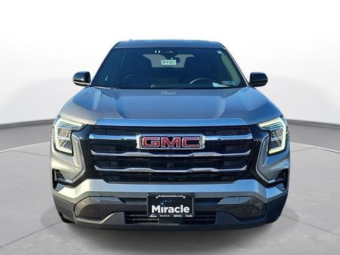 Used 2025 GMC Terrain Elevation image 2