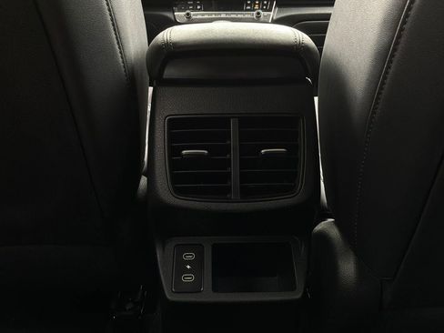 Used 2025 Kia Seltos S FWD image 12