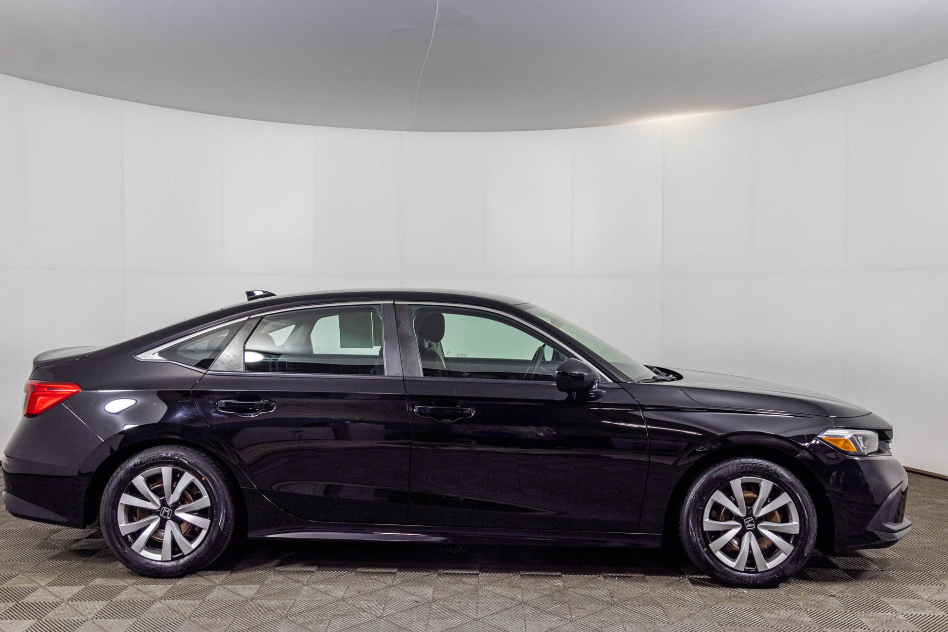 Used 2022 Honda Civic LX image 10