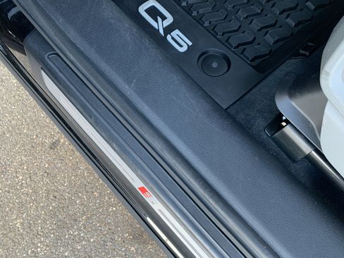 Certified 2022 Audi Q5 e Premium Plus w/ Premium Plus Package image 10