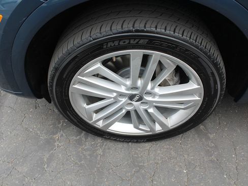 Used 2018 Audi Q5 2.0T Premium Plus w/ Premium Plus Package AWD/4WD image 11