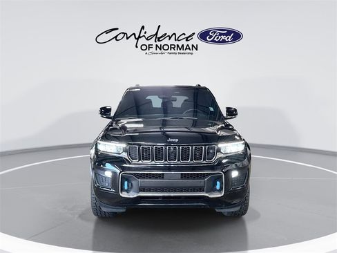 Used 2022 Jeep Grand Cherokee Overland w/ Advanced Protech Group III image 2