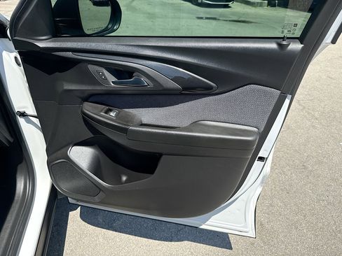 Used 2022 Chevrolet TrailBlazer LS image 32