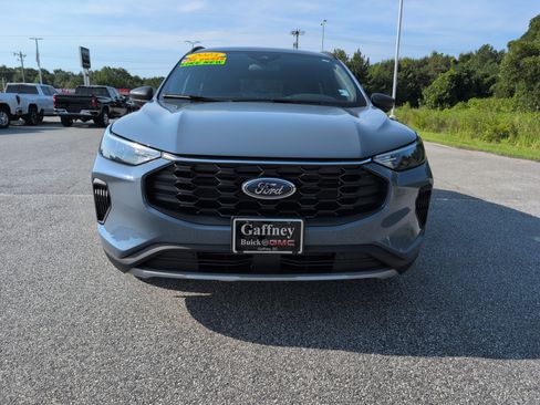 Used 2025 Ford Escape ST-Line w/ Tech Pack #1 FWD image 11