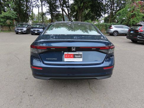 New 2025 Honda Accord SE image 5