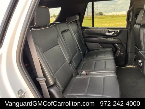 Used 2024 GMC Yukon SLT RWD image 30
