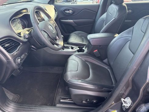 Used 2022 Jeep Cherokee Limited image 13