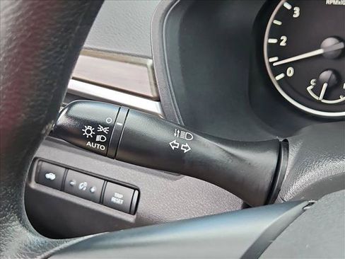 Used 2023 Nissan Altima 2.5 SV FWD image 16