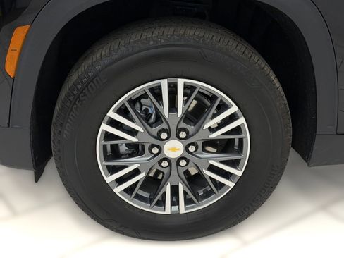 Used 2026 Chevrolet Traverse LT AWD/4WD image 10