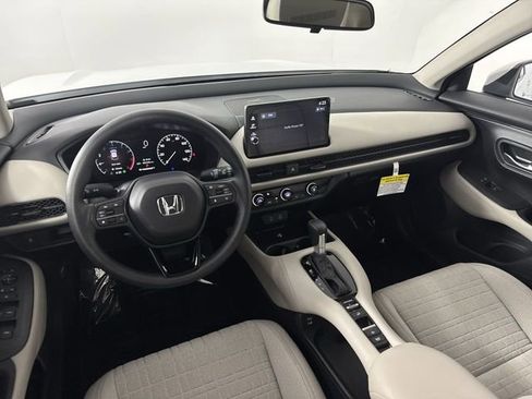 Used 2026 Honda HR-V LX image 24