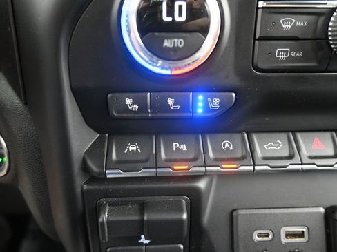 Used 2020 GMC Sierra 1500 AT4 w/ AT4 Premium Package AWD/4WD image 29