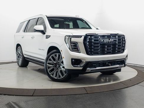 Used 2025 GMC Yukon Denali Ultimate w/ LPO, Floor Liner Package AWD/4WD image 1