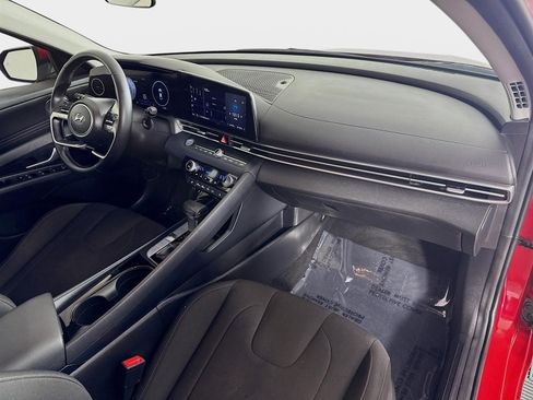 Certified 2023 Hyundai Elantra SEL w/ Convenience Package image 28