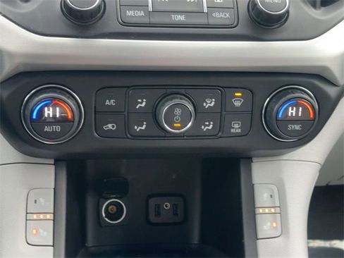 Used 2019 GMC Acadia SLT image 22