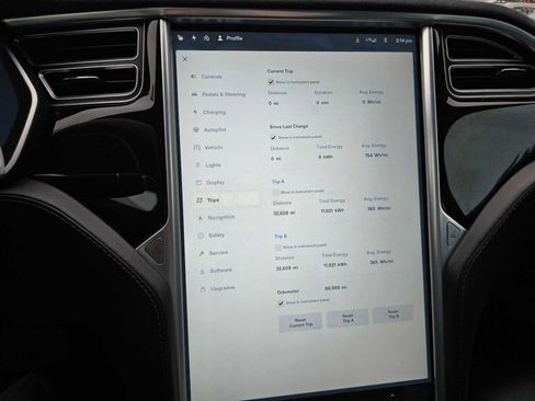 Used 2015 Tesla Model S 70D image 35