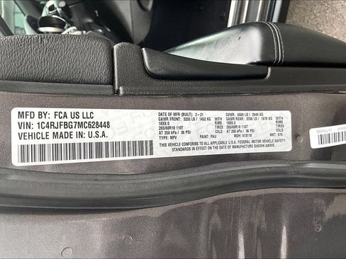 Used 2021 Jeep Grand Cherokee Limited AWD/4WD image 32