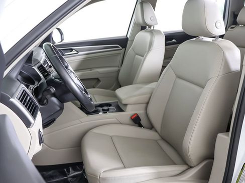 Used 2020 Volkswagen Atlas SE w/ Panoramic Sunroof Package image 31