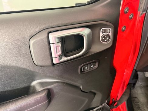 Used 2018 Jeep Wrangler Unlimited Rubicon AWD/4WD image 42
