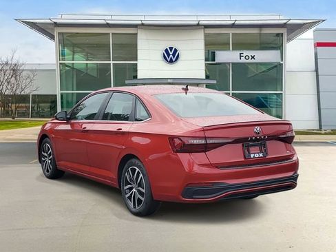 New 2025 Volkswagen Jetta SE image 3