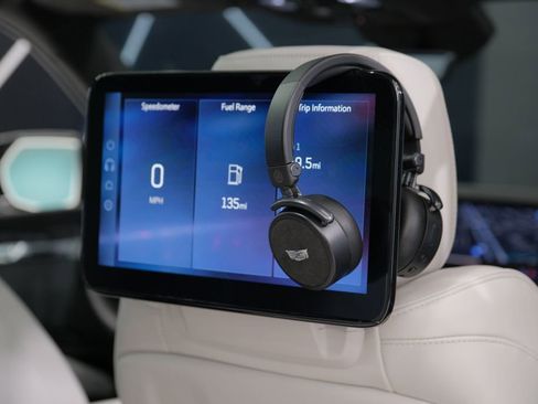 Used 2026 Cadillac Escalade V w/ LPO, ONYX Package image 45