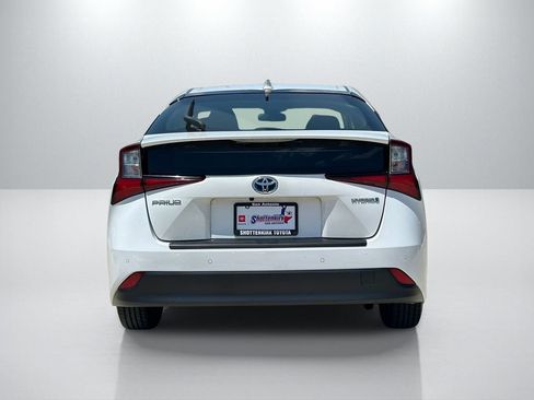 Used 2020 Toyota Prius LE FWD image 6