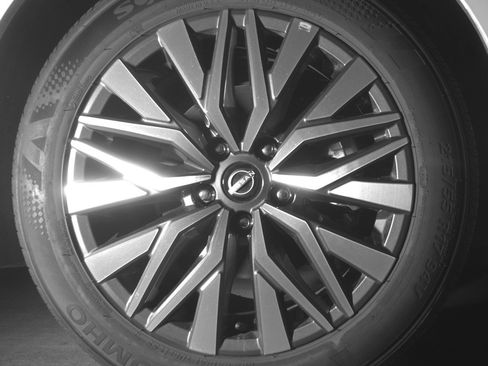 Used 2025 Nissan Altima 2.5 SV image 13