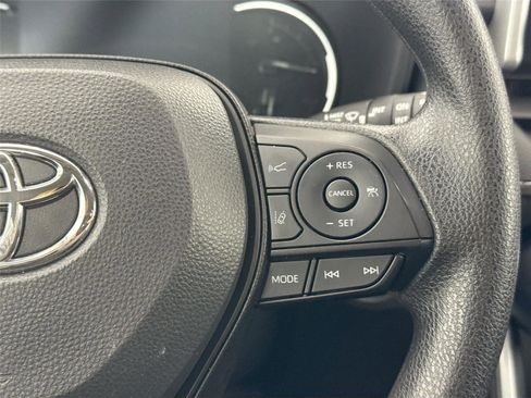 Certified 2025 Toyota RAV4 XLE FWD image 18