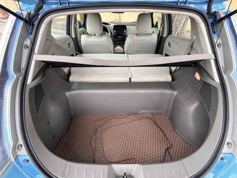 Used 2011 Nissan Leaf SL FWD image 23
